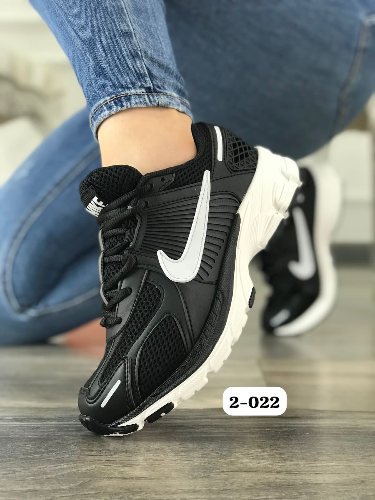 Tenis Nike Vomero5 Dama
