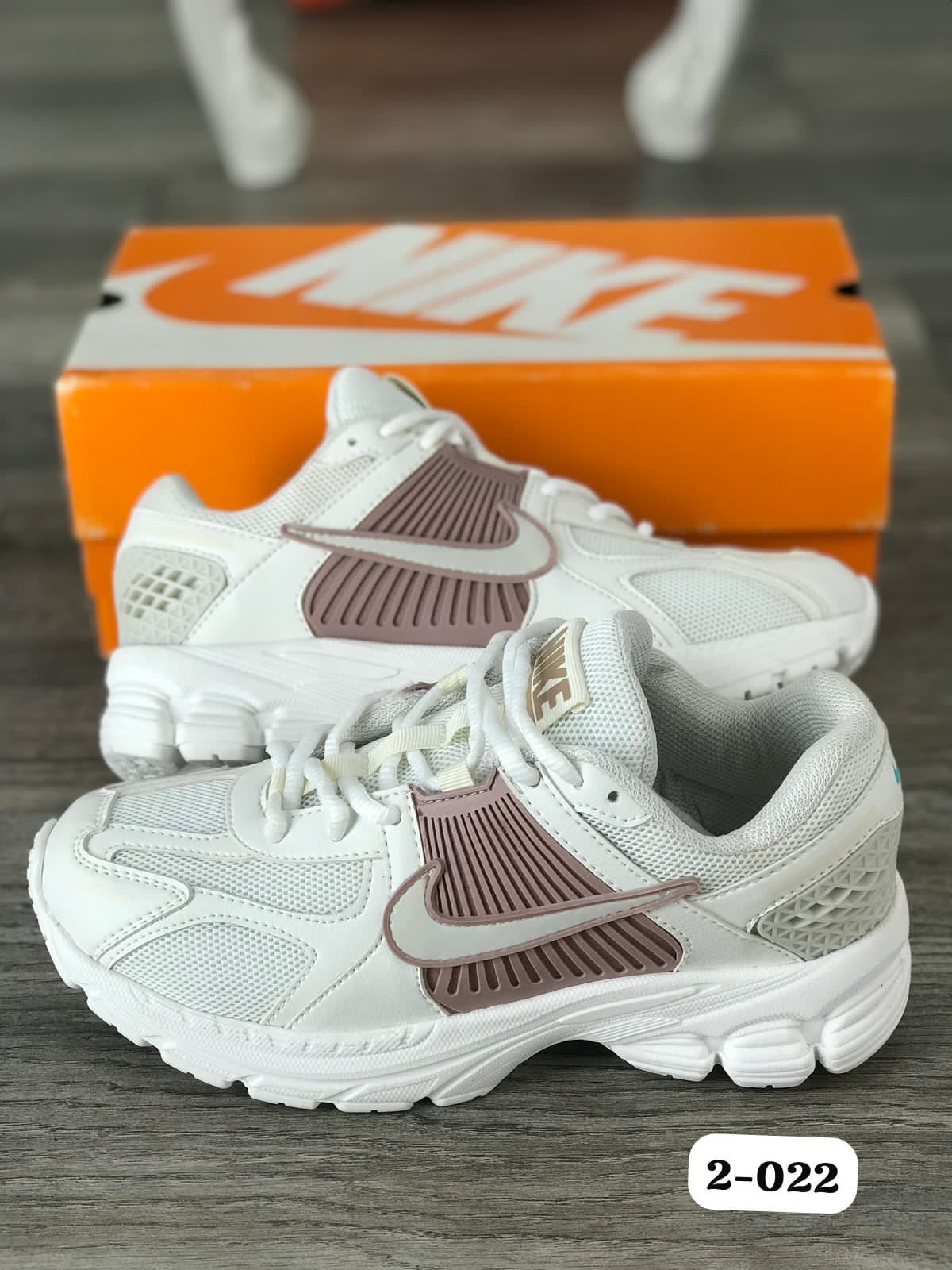 Tenis Nike Vomero5 Dama