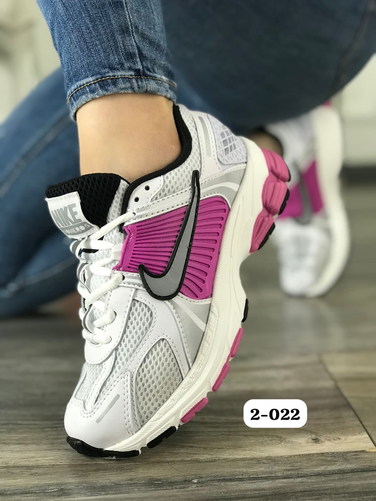 Tenis Nike Vomero5 Dama
