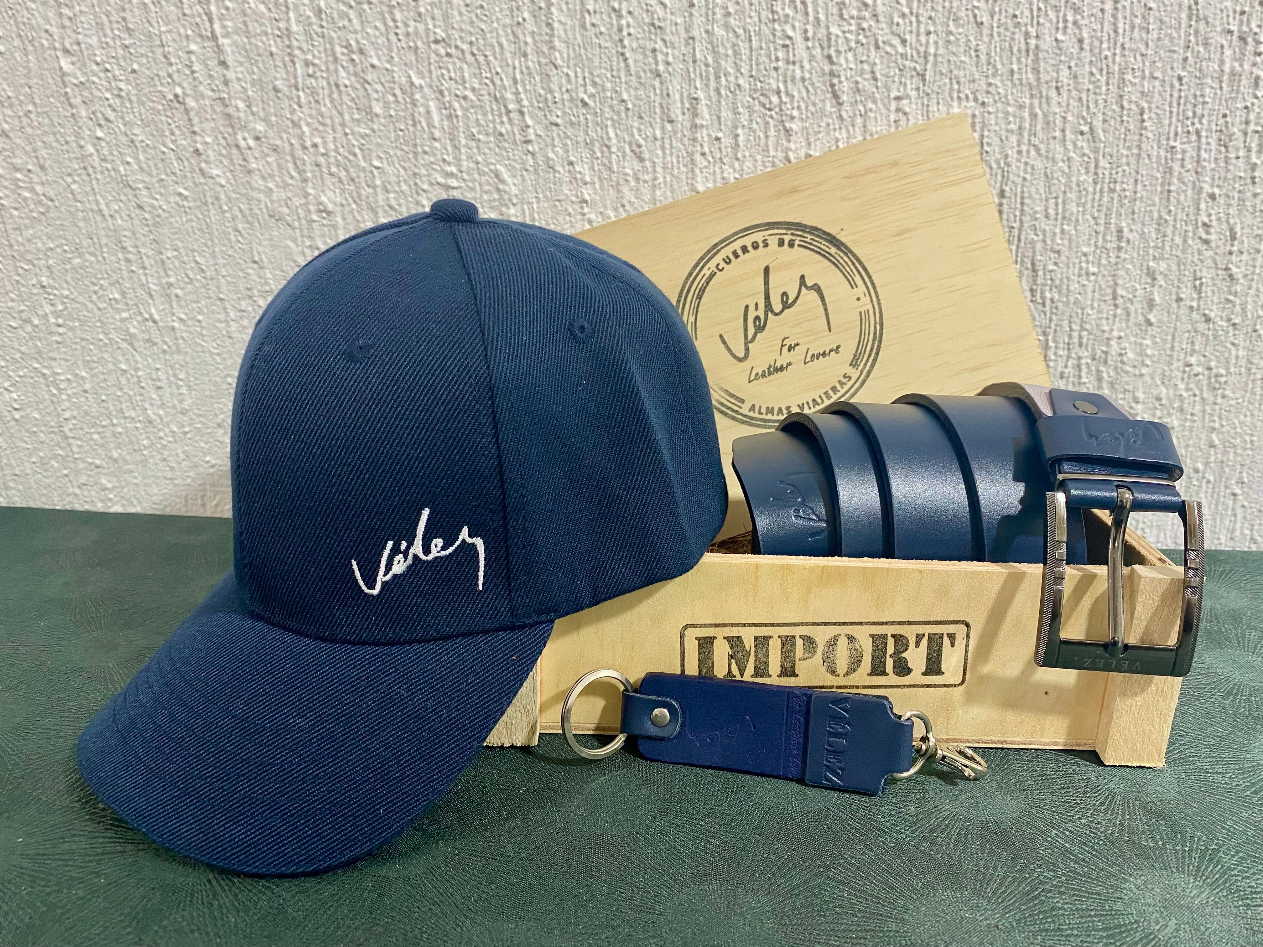 TRIO VELEZ GORRA CORREA LlAVERO CAJA