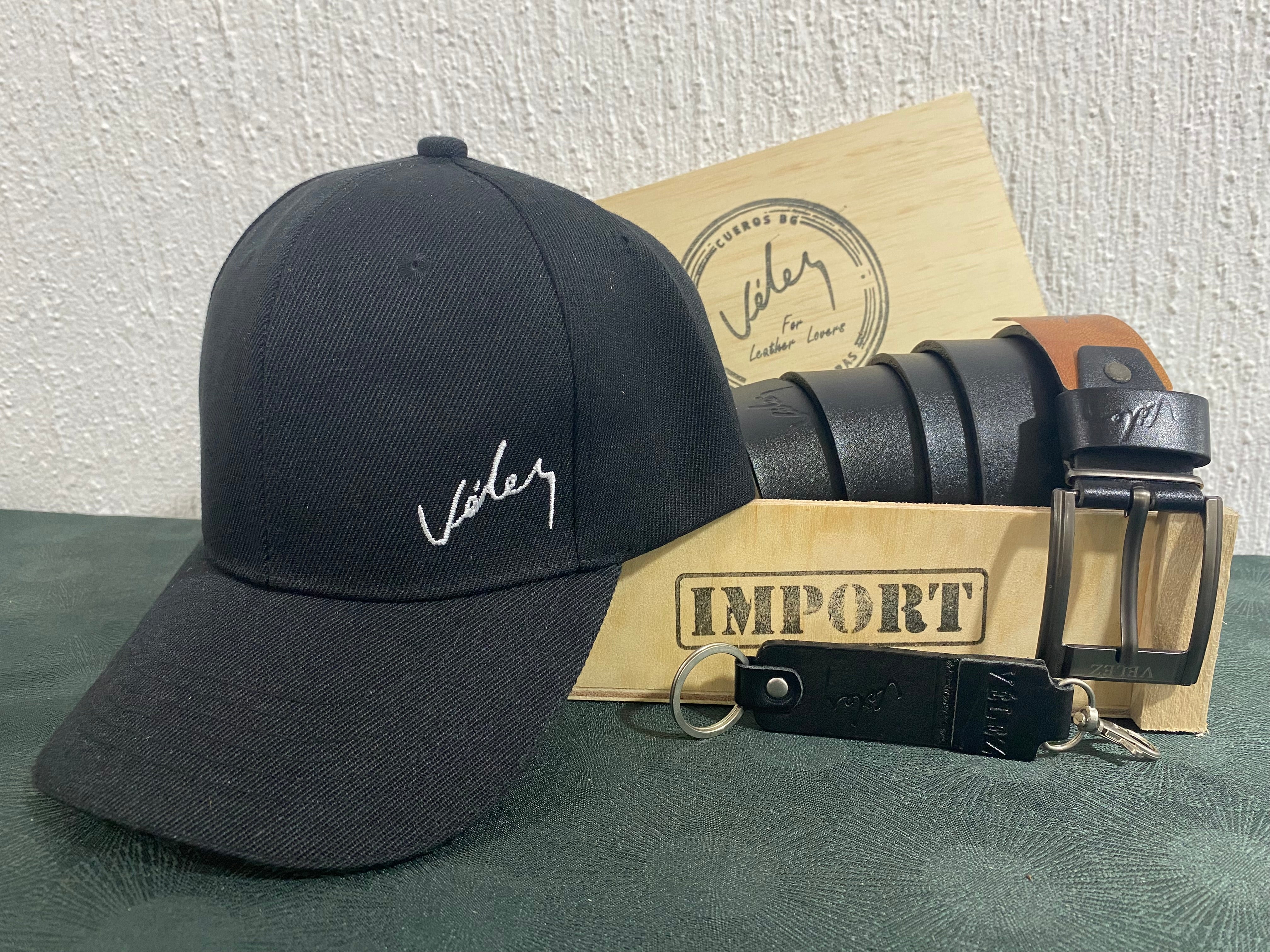TRIO VELEZ GORRA CORREA LlAVERO CAJA